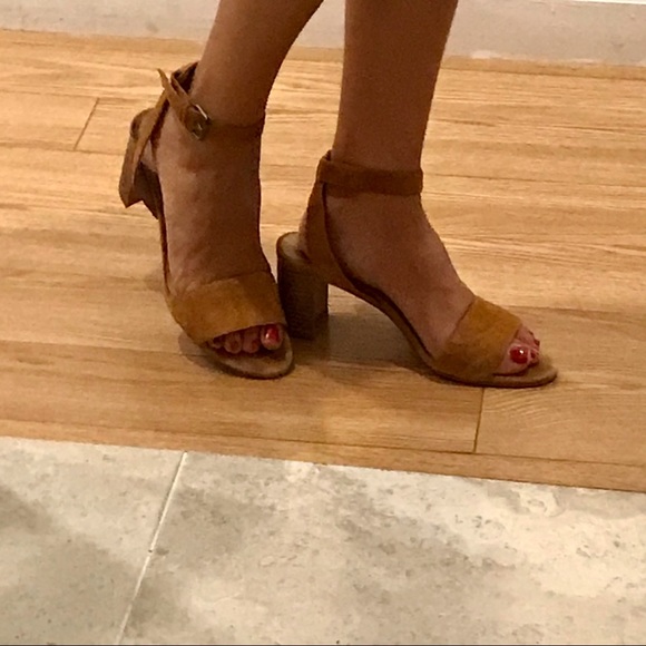 Madewell tan suede ankle strap sandals. Size 10. - Picture 13 of 14